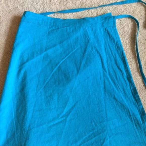 Vintage Floral Embroidered Wrap Blue Skirt - Picture 5 of 9